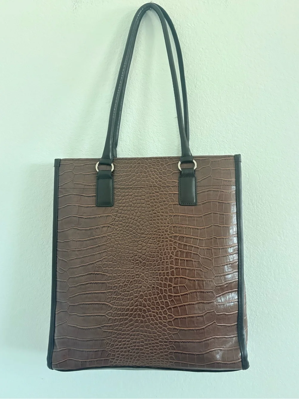 Targus Brown Laptop Handbag Tote Faux Alligator Embossed Women’s Travel Bag
